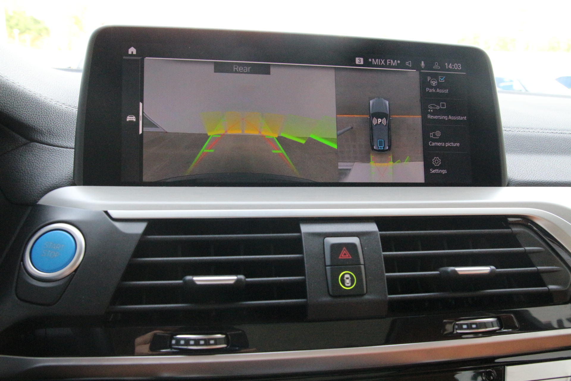 BMW iX3