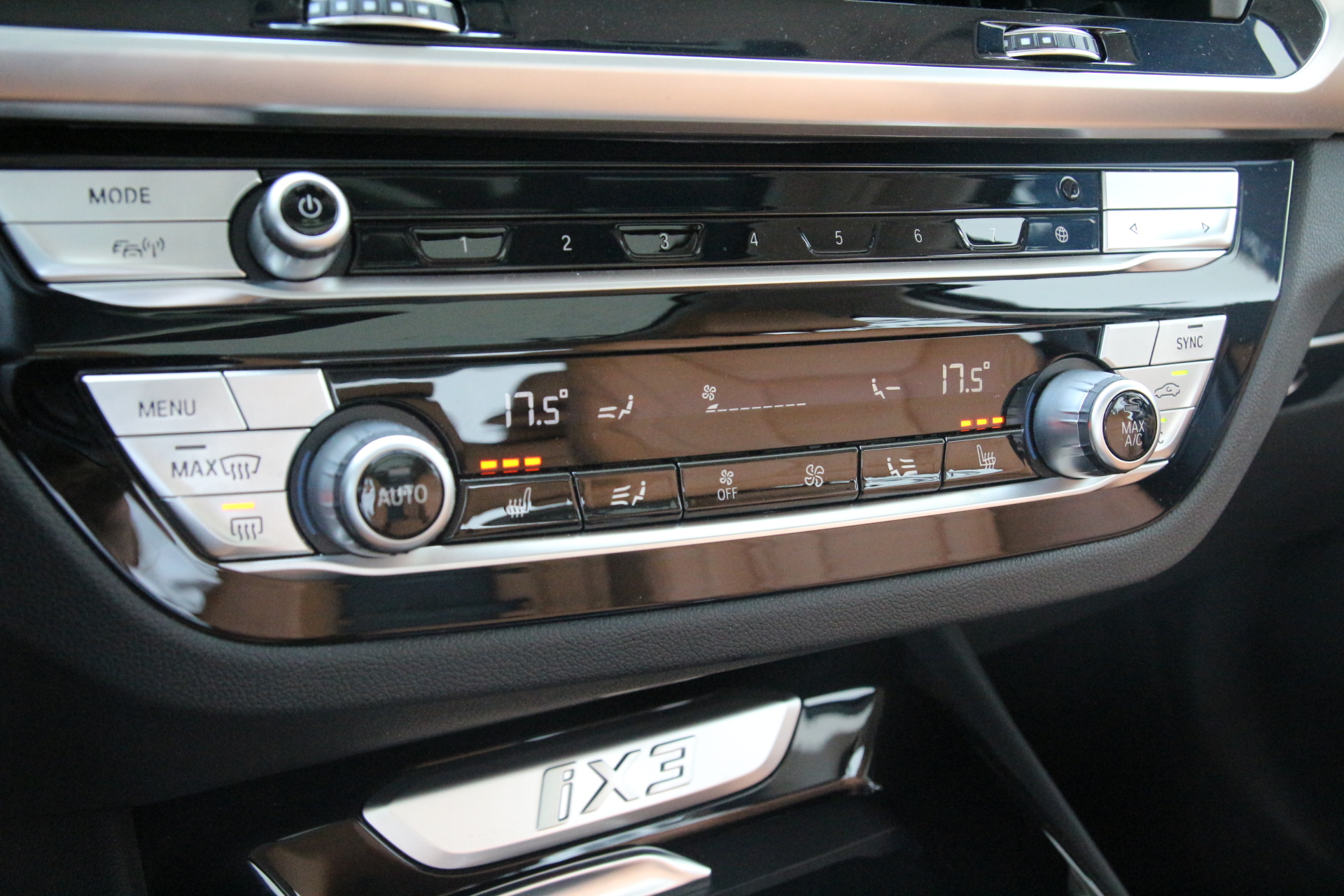 BMW iX3