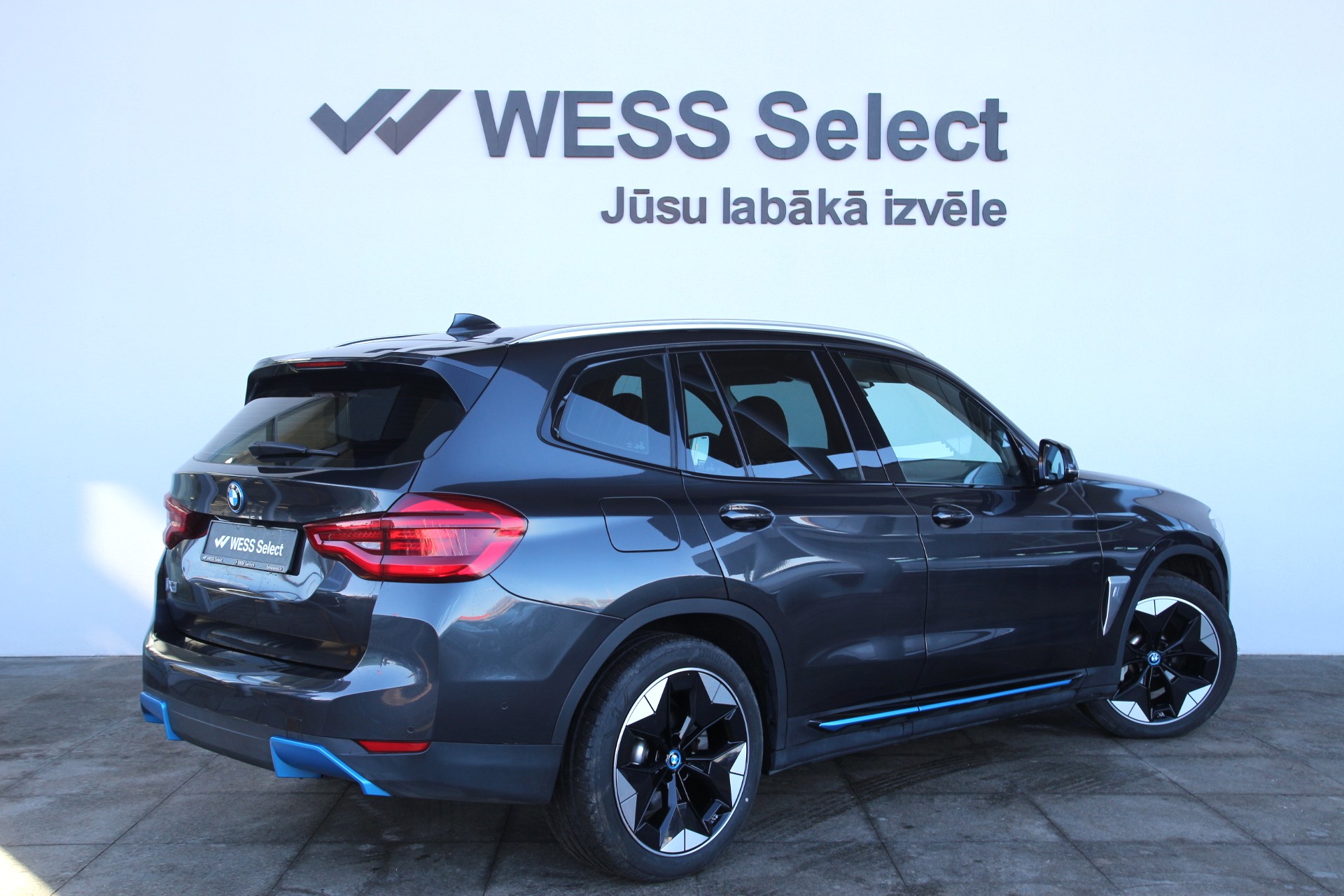 BMW iX3
