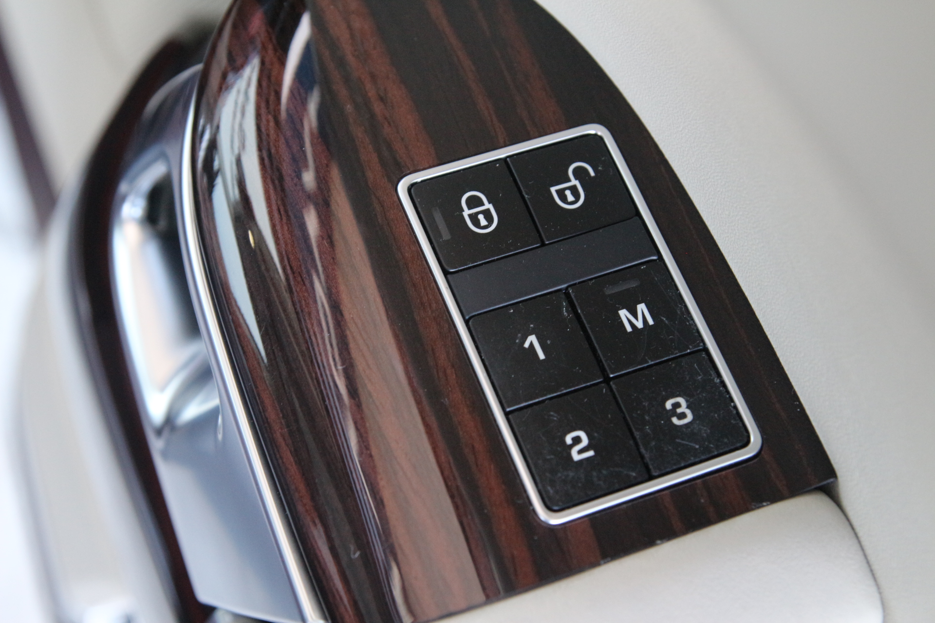 Range Rover Autobiography